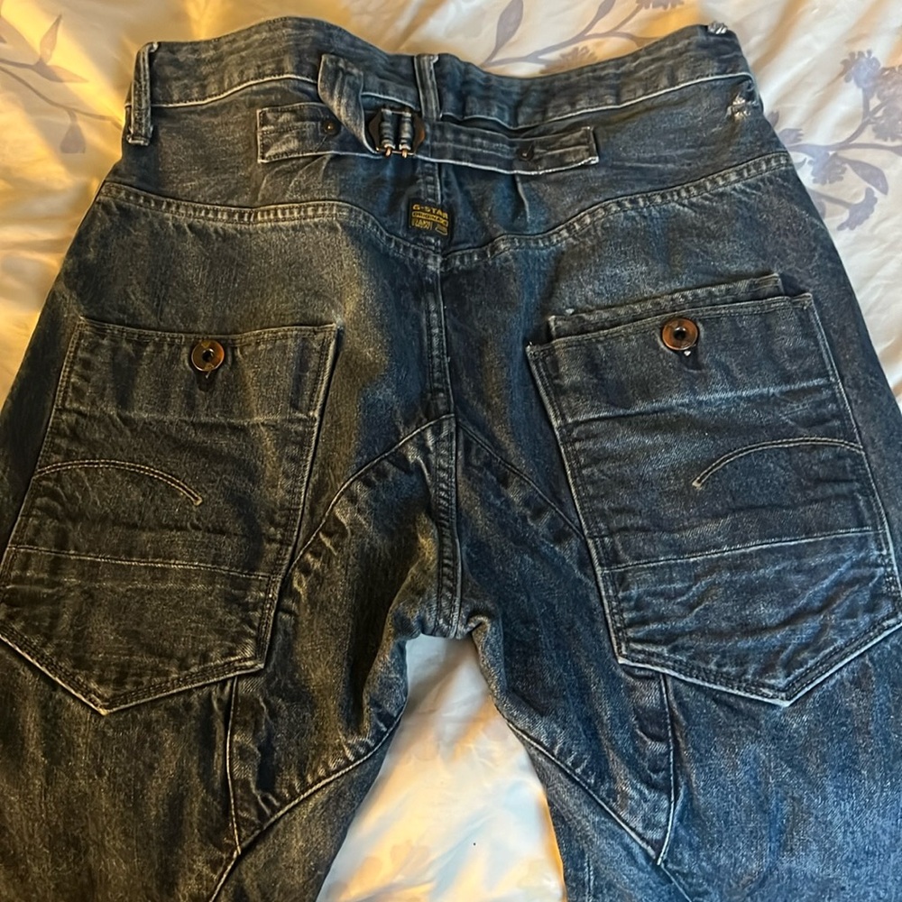 G-Star
Okay condition missing belt strap on one sid